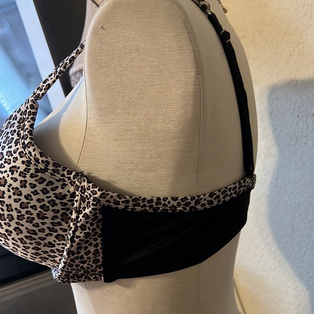 Bras - Picture 2 of 4